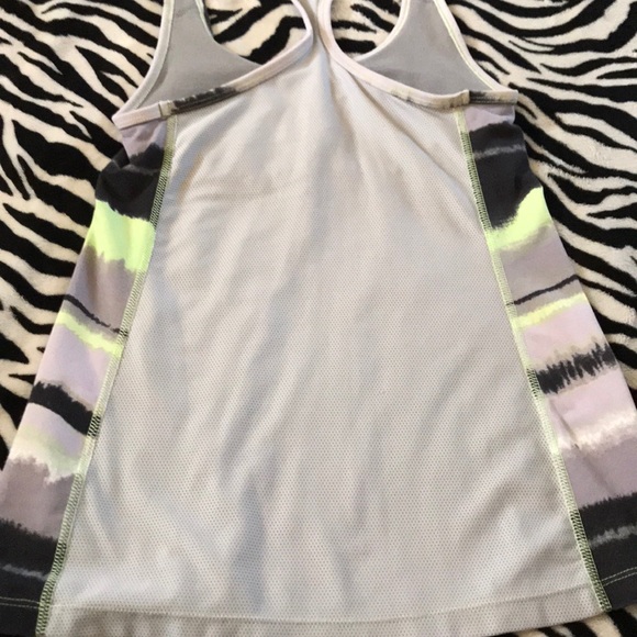 XS Nike tank - Picture 3 of 3